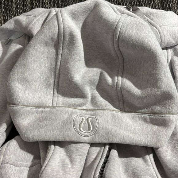 Lululemon Scuba Hoodie *Plush - Picture 4 of 11